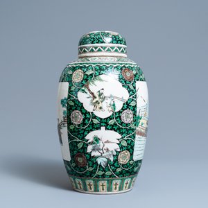 Une potiche couverte en biscuit émaillé vert, Chine, 19ème — photo 4