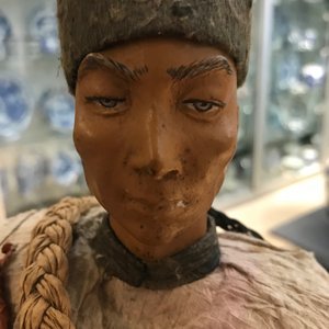 Une poupée d'archer Mandchou en bois et textile, Chine, 19ème — photo 11