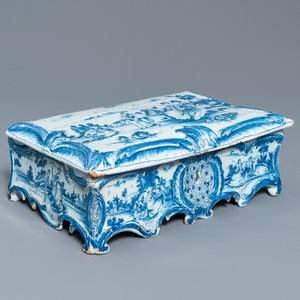 Une rare boîte à bijoux et son couvercle en faïence de Delft en bleu et blanc, 18ème — photo 1