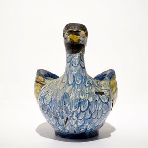 Une saucière en forme de canard en faïence polychrome, Nord de la France, 18ème — photo 5