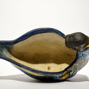 Une saucière en forme de canard en faïence polychrome, Nord de la France, 18ème — photo 6