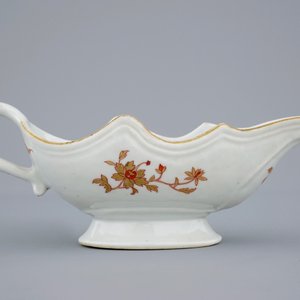 Une saucière en porcelaine de Chine pour l'export aux armes de la famille "De Heere", Qianlong, ca. 1763 — photo 4