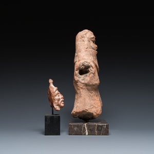 Une sculpture romaine du dieu Bès en terre cuite et une tête d'homme grotesque, ca. 1er siècle — photo 3