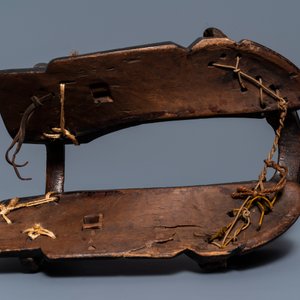 Une selle en bois laqué et peint, Japon, Edo/Meiji, 18/19ème — photo 7