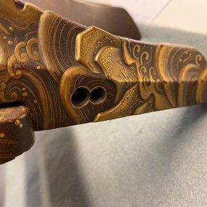 Une selle 'kura' et sa paire d'étriers 'abumi' en laque dorée, Japon, Muromachi, 16ème — photo 104