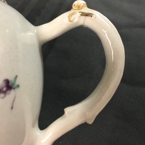 Une service à thé de 18 pièces en porcelaine de Chine famille rose, Qianlong — photo 6