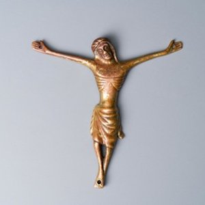 Une statue de Christ en bronze doré, France, 14ème — photo 2
