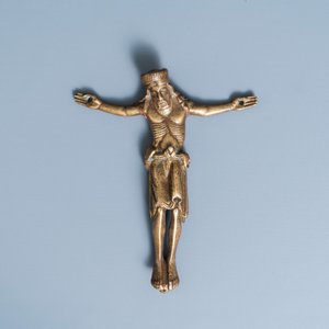 Une statue de Christ en bronze doré, Souabe, Allemagne, 12ème — photo 2