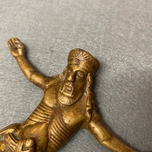 Une statue de Christ en bronze doré, Souabe, Allemagne, 12ème — photo 9