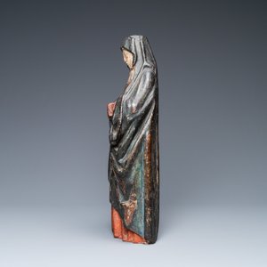 Une statue de la Vierge de Calvaire en chêne sculpté et polychromé, vers 1500 — photo 3