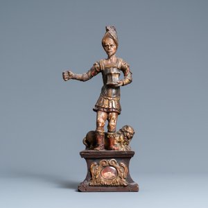 Une statue de Saint Adrien en bois sculpté et polychromé sur socle reliquaire, 17ème — photo 2