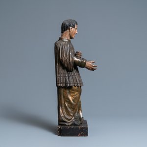 Une statue de Saint Louis de Gonzague en bois sculpté, polychromé et doré aux yeux en verre, Italie, 18ème — photo 3