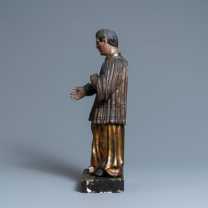 Une statue de Saint Louis de Gonzague en bois sculpté, polychromé et doré aux yeux en verre, Italie, 18ème — photo 5