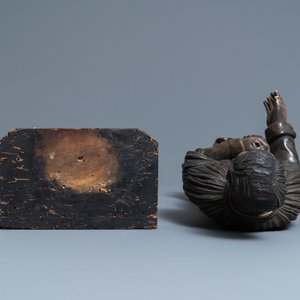Une statue de Saint Louis de Gonzague en bois sculpté, polychromé et doré aux yeux en verre, Italie, 18ème — photo 6