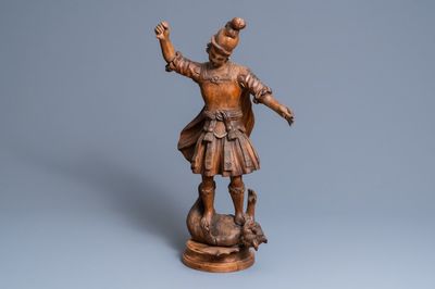Une statue de Saint Michel terrassant le dragon en chêne sculpté, 17ème
