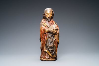 Une statue de Saint Pierre en bois sculpté polychromé, France, 19ème