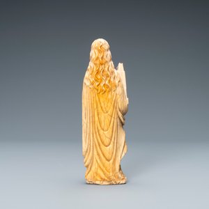 Une statue de Sainte Barbe en ivoire, 19ème — photo 4