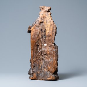 Une statue de Sainte Catherine d'Alexandrie en chêne sculpté, Rhin Supérieur, Allemagne, vers 1520 — photo 4