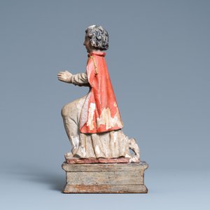 Une statue d'un ange adorateur en bois sculpté et polychromé, vers 1500 — photo 3