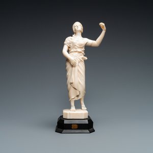 Une statue d'une danseuse orientale en ivoire sculpté, probablement Dieppe, France, 19ème — photo 3