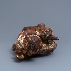 Une statue d'une Vierge à l’enfant en bois sculpté et polychromé, 17/18ème — photo 6