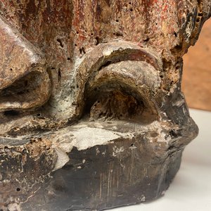 Une statue d'une Vierge à l’enfant en chêne sculpté et polychromé, 1ère moitié du 16ème — photo 10