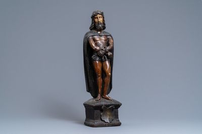 Une statue représentant 'Ecce Homo' en bois sculpté et polychromé, Allemagne, 16ème