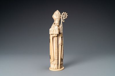 Une statue triptyque en ivoire représentant un Saint Evêque fondateur, Dieppe, France, 19ème