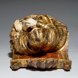 Une statuette de Sainte Anne en ivoire et bois sculpté et doré, Europe du Sud, 17/18ème — photo 7