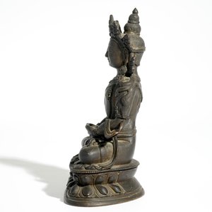 Une statuette de Tara en bronze, Chine, Ming — photo 3