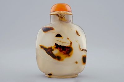 Une tabatière en agate, Chine, 19/20ème