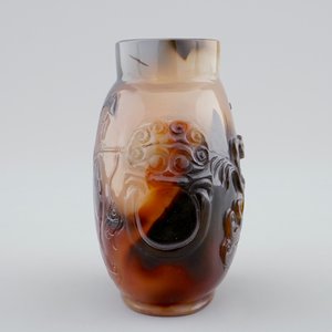 Une tabatière en agate finement sculptée, Chine, 19ème — photo 2