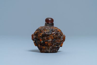 Une tabatière en ambre, Chine, 19ème