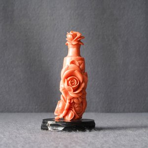 Une tabatière en corail rouge à décor de roses, Chine, 19/20ème — photo 8