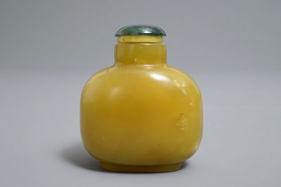 Une tabatière en jade jaune, Chine, 18ème