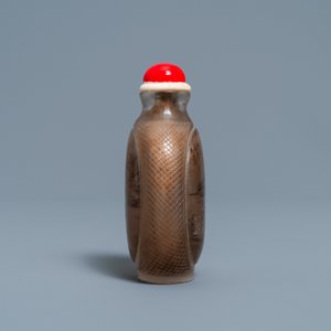 Une tabatière en verre peint à l'intérieur à décor de figures, signée Ma Shaoxuan, datée 1913 — photo 2