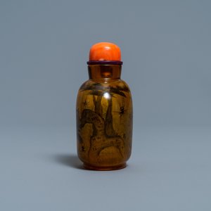 Une tabatière en verre peint à l'intérieur à décor de sauterelles, attr. à Xue Shaofu, ca. 1900 — photo 2
