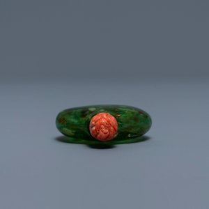 Une tabatière en verre sandwich biotite, Verrerie Impériale, Pékin, Chine, 1720-1840 — photo 3