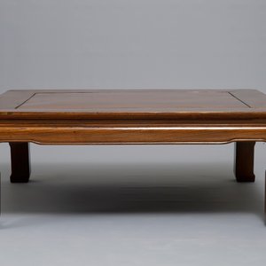 Une table rectangulaire en bois de type Kang, Chine, 20ème — photo 2
