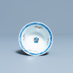 Une tasse à double paroi ajourée en porcelaine de Chine famille verte, Kangxi — photo 6