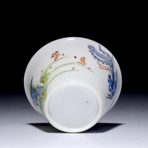 Une tasse à vin en porcelaine de Chine coquille d'oeuf à décor de "Dragon et phénix", Yongzheng — photo 7