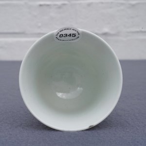 Une tasse à vin en porcelaine de Chine famille verte, Kangxi — photo 14