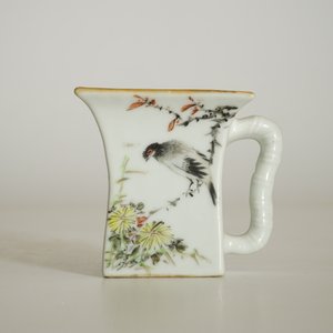 Une tasse à vin en porcelaine de Chine qianjiang cai et deux coupes ovales, 19/20ème — photo 13
