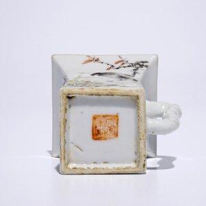 Une tasse à vin en porcelaine de Chine qianjiang cai et deux coupes ovales, 19/20ème — photo 8