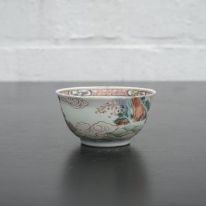 Une tasse et soucoupe au décor famille rose raffiné, époque Yongzheng, 1722-1735 — photo 14