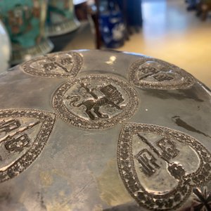 Une tasse et soucoupe en argent partiellement émaillé, Arménie, 18ème — photo 41