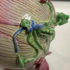 Une tasse et soucoupe en forme de lotus en porcelaine de Chine famille rose, Yongzheng — photo 14