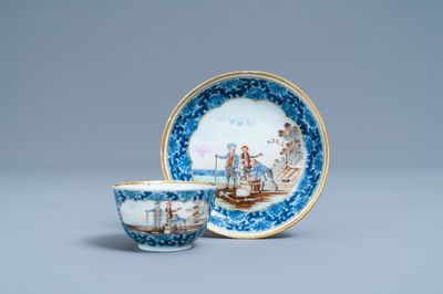 Une tasse et soucoupe en porcelaine de Chine d'exportation à décor d'un marchand de harengs, Qianlong