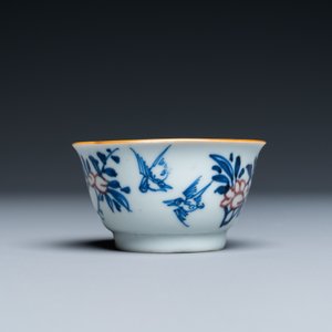 Une tasse et soucoupe en porcelaine de Chine en bleu, blanc et rouge de cuivre, Kangxi — photo 4