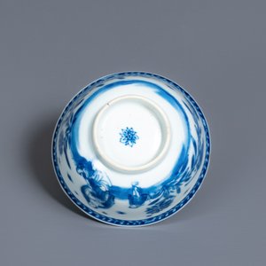 Une tasse et soucoupe en porcelaine de Chine en bleu et blanc, Kangxi — photo 9